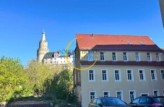 Haus kaufen in 07570 Weida, Entwicklungsobjekt für 331 EUR/qm - Gebäudeensemble mit 10 Wohneinheiten am Fuße der Osterburg