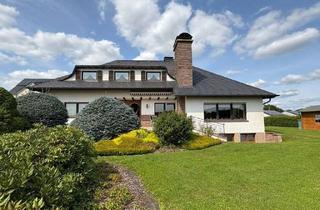 Haus kaufen in 54608 Bleialf, **Großzügiges Wohnhaus mit Schwimmbad und Einliegerwohnung in der Eifel**