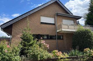 Haus kaufen in 32120 Hiddenhausen, Ein Zuhause mit Möglichkeiten – freie Erdgeschosswohnung & vermietetes Dachgeschoss