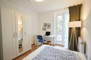 Immobilie mieten in Hitlstraße 17, 80997 München, 3er WG, MÖBILIERT, super LAGE, neu SANIERT, Blick ins GRÜNE :-)