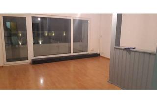 Wohnung mieten in 79540 Lörrach, Exklusive, geräumige 1-Zimmer-Wohnung mit Balkon und EBK, Lörrach