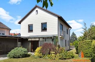 Einfamilienhaus kaufen in 86356 Neusäß, **CHARMANTES EINFAMILIENHAUS MIT GEPFLEGTEM GARTEN, EINER GARAGE UND VIEL POTENZIAL!**