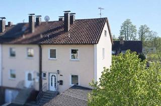 Haus kaufen in 91301 Forchheim, Reihenendhaus in familienfreundlicher Lage von Forchheim mit Doppelzugang & viel Potenzial zur Entfa