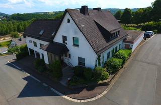 Einfamilienhaus kaufen in 35638 Leun, Ruhig gelegenes 1-2 Einfamilienhaus mit Garagen und schönem Garten