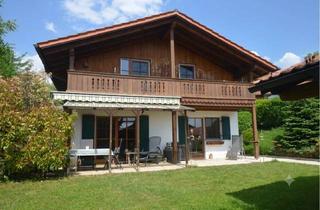 Einfamilienhaus kaufen in Am Martlberg 10, 83365 Nußdorf, Charmantes Einfamilienhaus mit großzügigem Garten, Garage und großem Carport in Nußdorf am Chiemsee