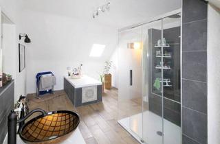 Wohnung kaufen in 75328 Schömberg, Ihr neues Zuhause: Modernisierte DG-Wohnung mit Aussicht und Charme