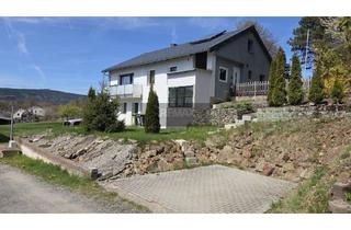 Einfamilienhaus kaufen in 95709 Tröstau, Modernisiertes Einfamilienhaus mit Wärmepumpe, PV, Garage, Stellplätze und Einliegerwohnung