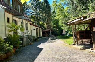 Haus kaufen in 73655 Plüderhausen, Plüderhausen - Schönes Landhaus in Alleinlage im Welzheimer Wald. 2 WE.