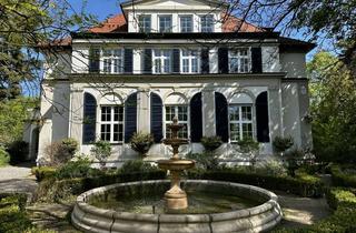 Wohnung kaufen in 01099 Radeberger Vorstadt, Exklusive Villenwohnung mit herrschaftlichem Charakter, eigener Gartenanteil, Einbauküche