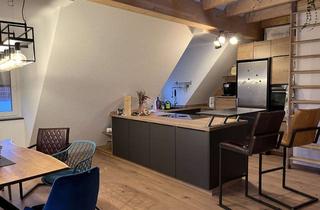 Wohnung mieten in 71263 Weil der Stadt, Geschmackvolle 3,5-Zimmer-Dachgeschosswohnung mit geh. Innenausstattung mit Balkon und EBK