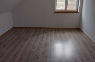 Wohnung mieten in 85290 Geisenfeld, Helle zwei Zimmer Dachgeschosswohnung mit Einbauküche in Geisenfeld