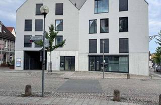 Wohnung mieten in Marktplatz 16, 88471 Laupheim, Helle 3 Zimmer - Maisonette-Wohnung mit EBK und großer Dachterrasse