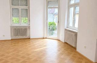 Wohnung mieten in 78315 Radolfzell, Charmante 1-Zimmer-Altbauwohnung mit Bürgermeister-Balkon in bester Innenstadtlage