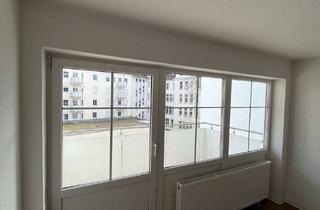 Wohnung mieten in Scholtzestraße 11, 08523 Plauen, Frisch renoviert, neue EBK, großer Balkon