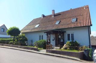 Wohnung mieten in Birnbergstr., 78052 Villingen-Schwenningen, grosszügiges Wohnen in kleiner Einheit mit EBK, Kachelofen