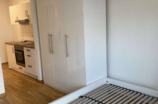 Wohnung mieten in Freiherr-Von-Stengel-Str., 85579 Neubiberg, *Direkt an der S-Bahn * möblierte 1-Zimmer Wohnung mit EBK * Terrasse * Parkett *