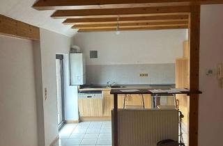 Wohnung mieten in Rotkreuzstraße 13, 97080 Würzburg, Dachgeschoss-Wohnung in Würzburg: 2 Zimmer mit Charme
