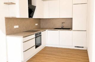 Wohnung mieten in Arbach Ob Der Str. 20, 72793 Pfullingen, 2-Zimmer-Obergeschosswohnung mit Balkon und EBK, 62 m² Wohnfläche