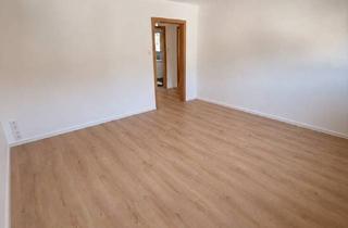 Wohnung mieten in In Den Steinwiesen, 71384 Weinstadt, Frisch sanierte DG-Wohnung | 3 Zimmer | Eigener Garten | Dachboden | Weinstadt