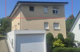 Wohnung mieten in Florastr. 16, 51674 Wiehl, Obergeschoss Wohnung mit Balkon und Stellplatz