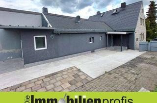 Doppelhaushälfte kaufen in 95030 Hof, Renovierte + sofort bezugsfreie Doppelhaushälfte in Hof