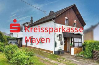 Einfamilienhaus kaufen in 56729 Ettringen, Einfamilienhaus mit großem Garten, Garage und Nebengebäude