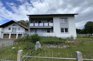 Haus kaufen in 84051 Essenbach, Zweifamilienhaus mit Nebengebäude und drei Garagen in Oberröhrenbach, Gemeinde Essenbach