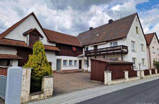 Haus kaufen in 91352 Hallerndorf, Charmantes Zweifamilienhaus mit Scheune und Gewölbekeller - Raum für Ideen, Generationen und Zukunft