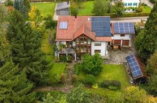 Villa kaufen in 84104 Rudelzhausen, Stilvolle 3-Familien-Villa im Landhausstil mit traumhaftem Garten.