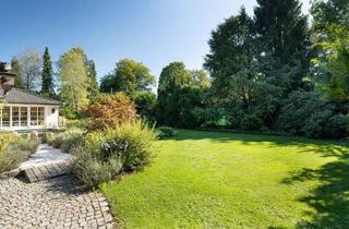 Villa kaufen in 82031 Grünwald, EINE VILLA MIT RAUM, RUHE & PERSPEKTIVE: Stilvolles Refugium mit Tiefgarage auf großem Südwestgrund!