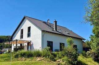 Einfamilienhaus kaufen in 32609 Hüllhorst, Einfamilienhaus mit Einliegerwohnung!