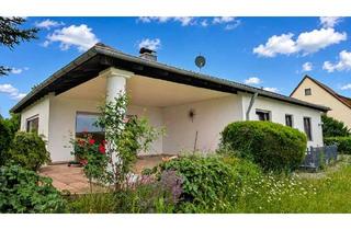 Haus kaufen in 95517 Seybothenreuth, Großzügiger Bungalow in Massivbauweise mit Traumgarten, Terrasse und Doppelgarage!