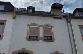 Haus kaufen in 54492 Zeltingen-Rachtig, Wohnhaus mit Garten in Moselnähe