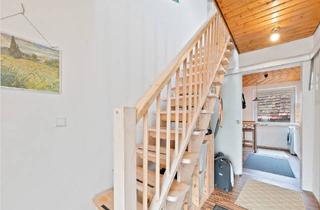 Haus mieten in Schmale Gasse 20, 71139 Ehningen, Exklusive, modernisierte 4-Zimmer-Doppelhaushälfte mit EBK in Ehningen