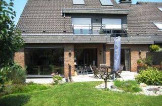 Haus mieten in Graf-Von-Stauffenberg-Straße 32, 40595 Hellerhof, Großzügige 4-Zimmer-Erdgeschosswohnung mit Gartenzugang und Garage in Düsseldorf-Hellerhof