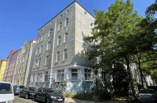 Anlageobjekt in 18057 Kröpeliner Tor-Vorstadt, PROVISIONSFREI! Vermietete und WG-geeignete Eigentumswohnung mit 4 Zimmern im Herzen der KTV