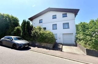Anlageobjekt in 66386 St. Ingbert, Freistehendes Zweifamilienhaus in gefragter Wohnlage (auf Wunsch plus Bauplatz!)