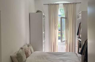 Immobilie mieten in 12161 Friedenau, Möblierte 2-Zimmer Altbauwohnung in ruhigem Hinterhof in Friedenau – Wohnen auf Zeit