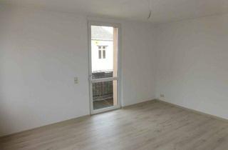 Wohnung mieten in Obere Hauptstraße 11, 09376 Oelsnitz, 4-Raumwohnung mit Balkon in Oelsnitz