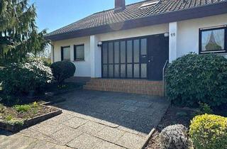 Haus kaufen in Weiherstraße 19, 66292 Riegelsberg, Großzügiges 1-FH + ELW, freistehend mit 2 Garagen, Kamin + Wintergarten