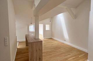 Wohnung kaufen in Falkenhagener Str. 57, 13585 Spandau, Großzügige DG-Wohnung - neu saniert