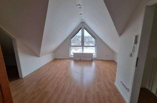 Wohnung mieten in 61350 Bad Homburg, Wohnen in Kirdorf: Sanierte 3,5 Zi Maisonette + WG-Geeignet + Feldbergblick + EBK + TG Platz
