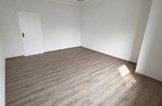 Wohnung mieten in 25764 Wesselburen, Wesselburen: Geräumige 3 Zimmer Wohnung im Reihenendhaus mit Garten, Stellplätze und Einbauküche