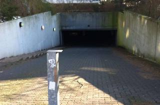 Garagen mieten in Brüdtweg 13, 21033 Lohbrügge, Schmaler Parkplatz für Motorräder/Anhänger/ kleines Auto