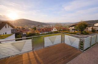 Haus mieten in Birkenstraße, 93466 Chamerau, Familienhaus mit 2 Bädern, Balkon, überdachter Terrasse, Garten & Panoramablick in Chamerau | 178 m²