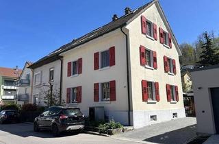 Einfamilienhaus kaufen in 79541 Lörrach, Ein- oder Zweifamilienhaus mit schönem Innenhof, Garage und Schopf