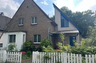 Einfamilienhaus kaufen in 46446 Emmerich, Großes, freistehendes Einfamilienhaus mit Garten in ruhiger Wohnlage