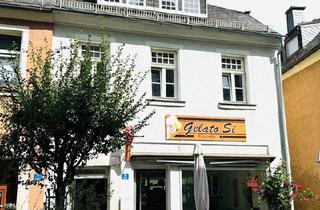 Mehrfamilienhaus kaufen in 95168 Marktleuthen, Marktleuthen - Mehrfamilienhaus am Marktplatz mit Gewerbeeinheit,Garage & Garten