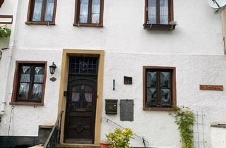 Haus kaufen in 56862 Pünderich, Pünderich - Haus mit Einliegerwohnung, Garten mit Moselblick und Doppelgarage