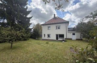 Einfamilienhaus kaufen in 12209 Berlin, Berlin - Charmantes Ein- oder Zweifamilienhaus mit großem Garten & Ausbaureserve in begehrter Lage